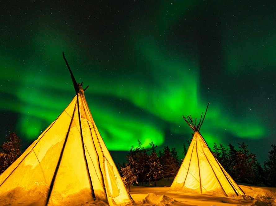 Embracing Winter Activities and the Holidays in Yellowknife