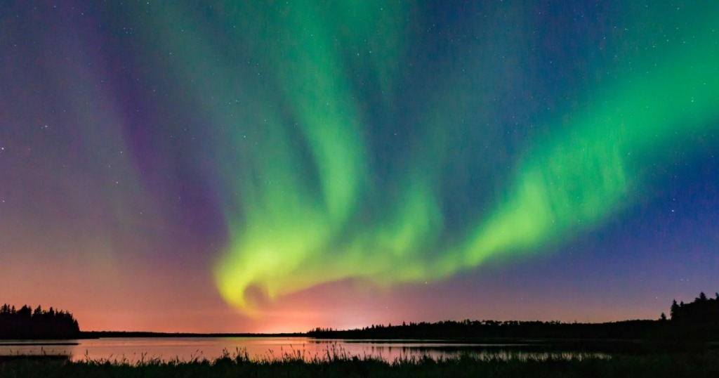 Aurora Hunters: Preparing for Peak Northern Lights Season in November